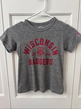 League Kids Gray Wisconsin Badgers Tee size small 6-7